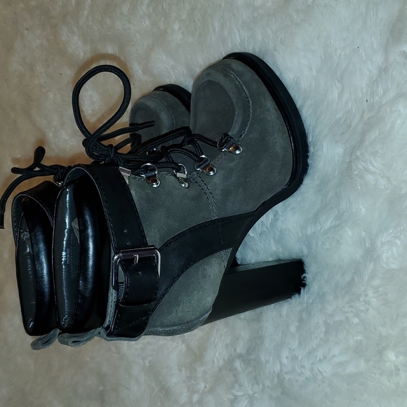 Ninewest‎ smokino platform boots - Picture 3 of 11